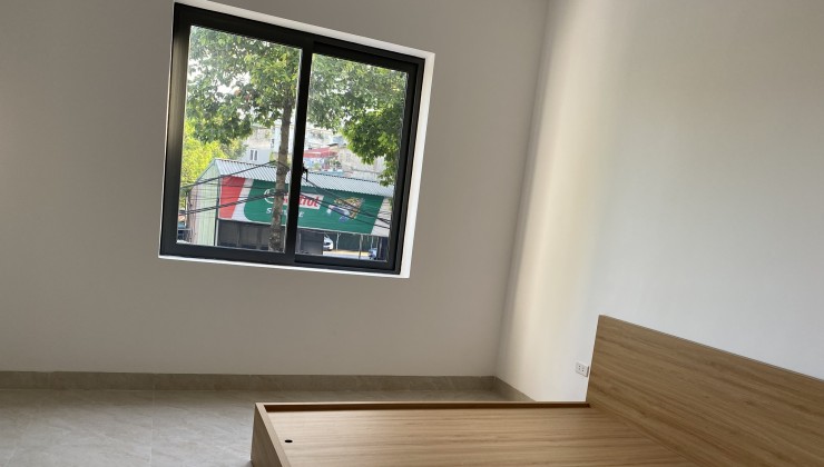 CHO THUÊ CẢ TÒA BIỆT THỰ S0NG LẬP CẦU BƯƠU, 4 TẦNG, 132M2, 7 PHÒNG, 7 WC, GIÁ 35TR